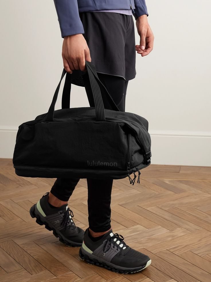 The Ultimate Lululemon Gym Bag: Style Meets Functionality for Fitness Enthusiasts